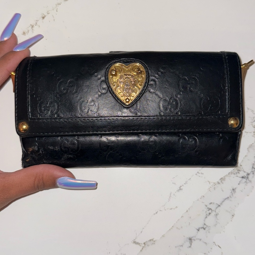 100% Authentic Gucci Babouska Black Leather Vintage Wallet . NO DAMAGES .